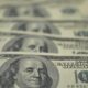 Dólar sobe para R$ 5,75 com tarifas de Trump e declarações de Haddad