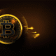 Bitcoin (BTC) se aproxima dos US$ 86 mil com expectativa de alívio nos juros dos EUA; XRP (XRP) dispara após desfecho do processo da SEC.