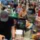 Ministro prevê queda nos preços dos alimentos nas próximas semanas