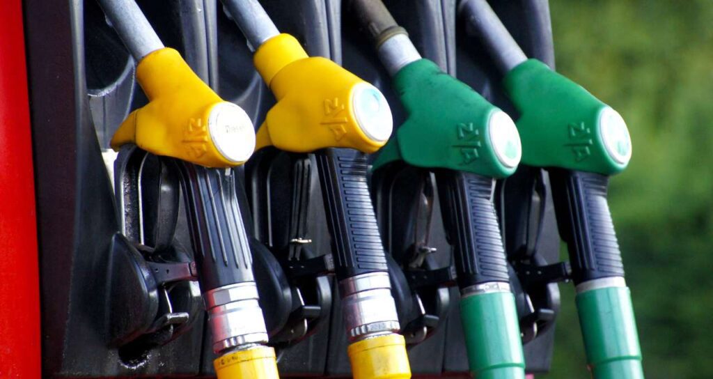 Preço do Diesel cai a partir de 1º de Outubro: Impactos da Petrobras (PETR4)