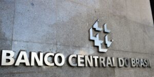 BC Analisa Documentos para Aquisição do BRB pelo Banco Master