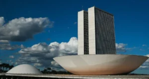 Governo Confirma Meta de Superávit Fiscal de 0,25% do PIB para 2026 e Aumento do Salário Mínimo para R$ 1.630